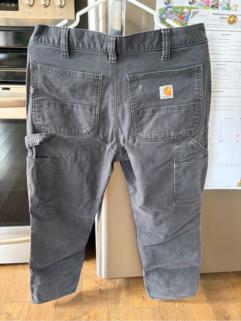 Carhartt Men’s Dark Gray Relaxed Work Jeans with Utility Pockets double knee